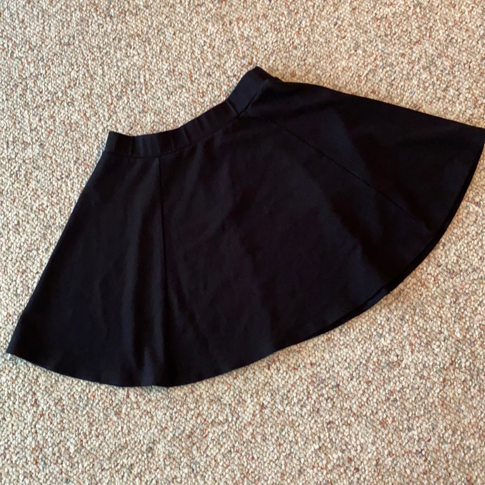 Black skater skirt